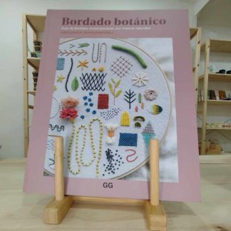 Libro bordado botánico