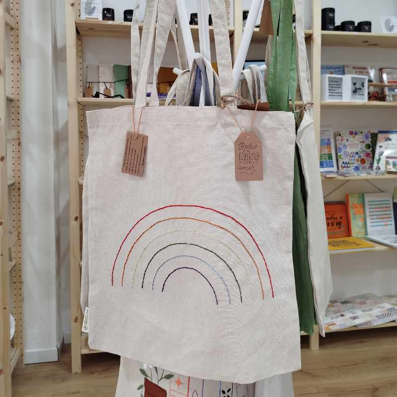 Tote bags bordadas a mano - Imagen 4